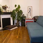 Super Cozy Apartment Two Minutes From Republique!