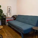 Super Cozy Apartment Two Minutes From Republique!